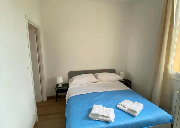 Levante Apartment Bolonia