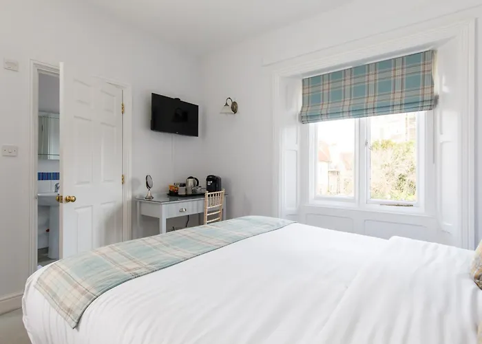 4 Canon Lane Chichester
