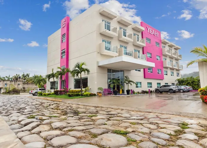 Hotel Yeah Rincón de Guayabitos