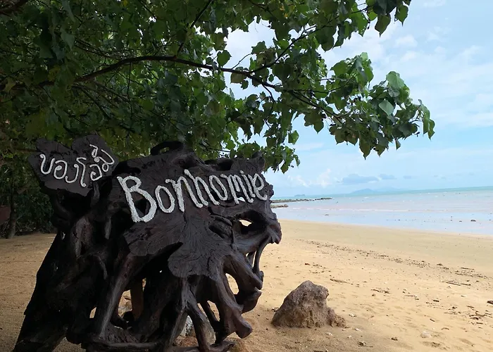 Bonhomie Beach Cottage เกาะจำ