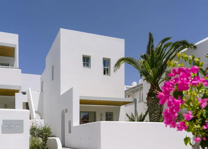 Mr & Mrs White Paros Suites & More Naousa