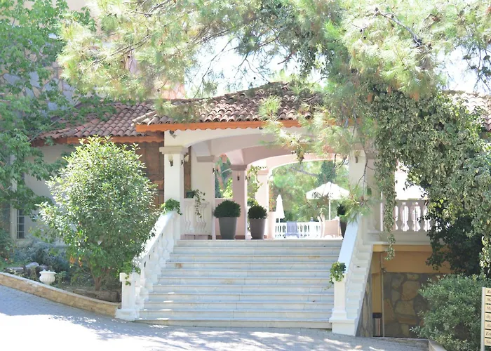 Pine Club Apart Hotel Kusadasi