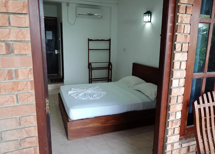 Wave Beach Resort Unawatuna