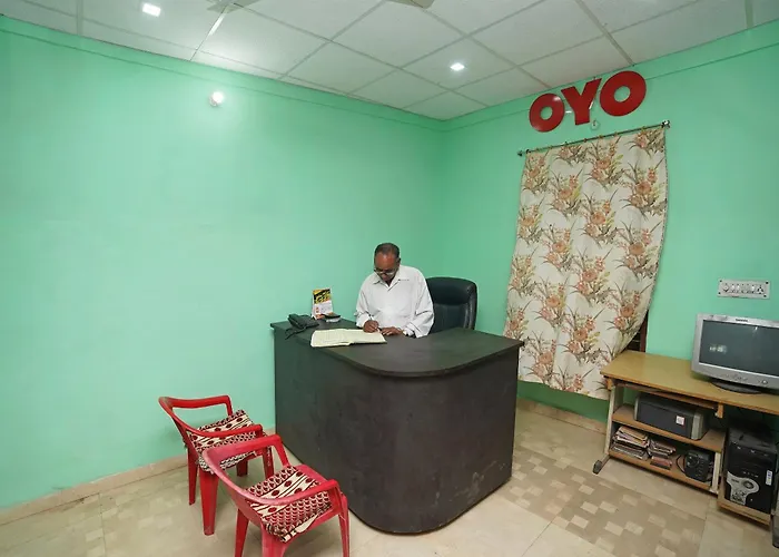 Hotel O Paras Guest House & Restaurant Haldwani