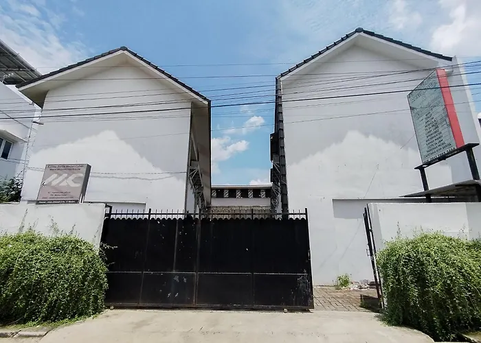 OYO 1345 Alfalah Residence Medan