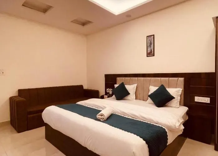 Hotel Rudra Inn , Near Railway And Bus Station , Shree Krishna Janambhoomi At 6 Min Distance , Free Parking Mathura
