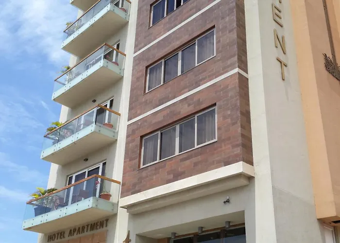 Roots Hotel Apartment Accra