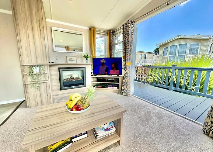 272 Wilksworth Caravan Park - Two Bedroom - Pool Access Wimborne Minster