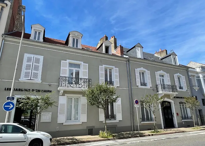 Le Pavillon D'Enghien, Vichy Centre Hotel