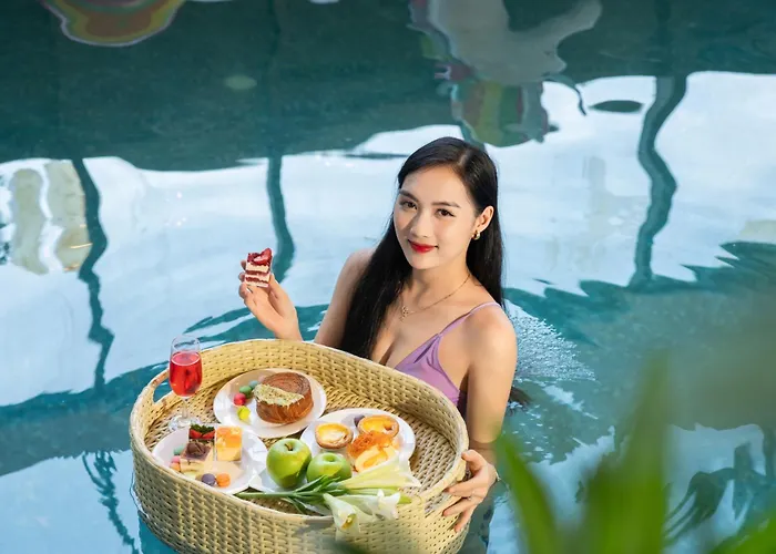 Nostalgia Boutique Hotel Đà Nẵng