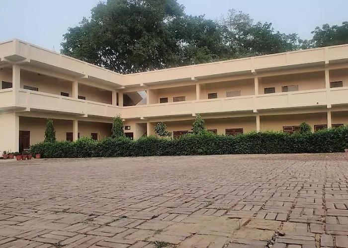 Jp International Naimisharanya Hotel