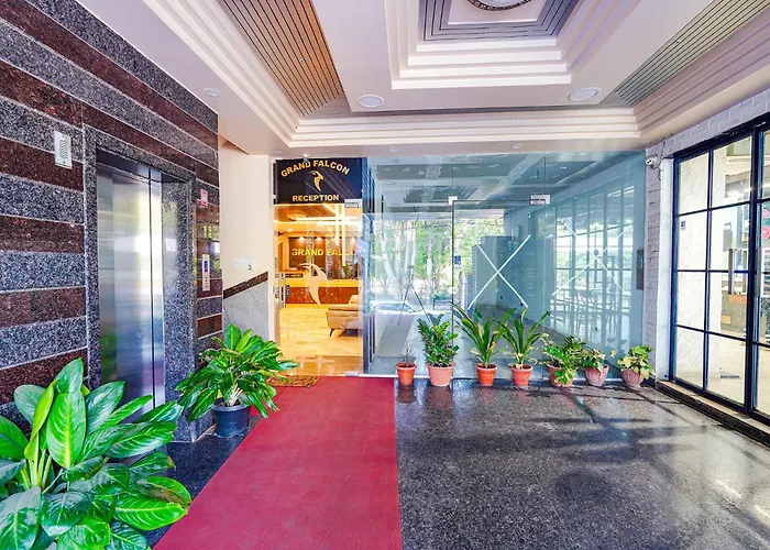Fabhotel Grand Falcon Bangalore