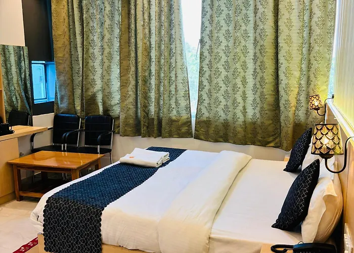 Hotel Ramay Palace 400 Meter From Ram Mandir Ayodhya