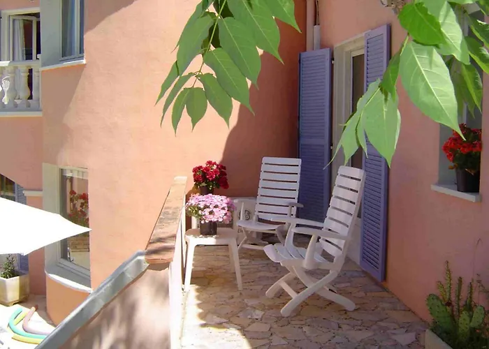 Bed and Breakfast Les Agaves à Mouans-Sartoux
