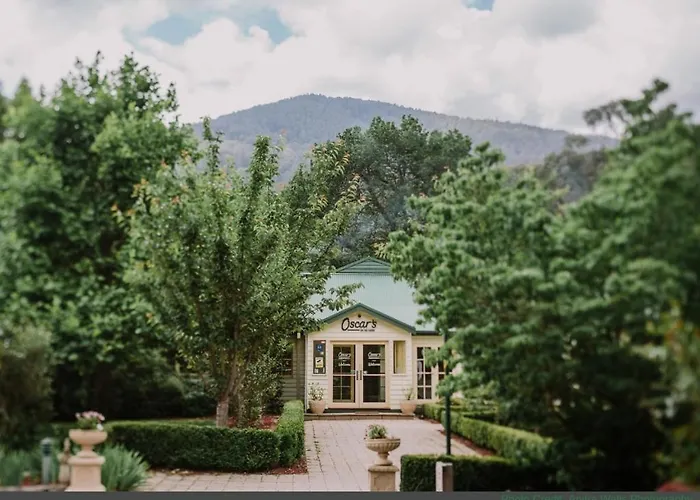 Oscar'S On The Yarra Hotel Warburton