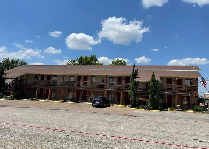Granbury Inn And Suites