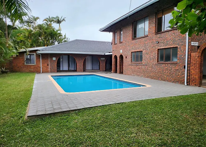 Emangunini Guest House Richards Bay