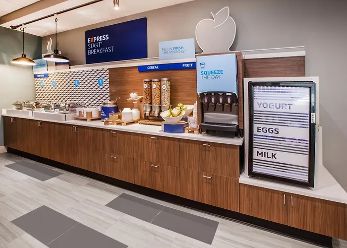 Holiday Inn Express & Suites - Hollister By Ihg