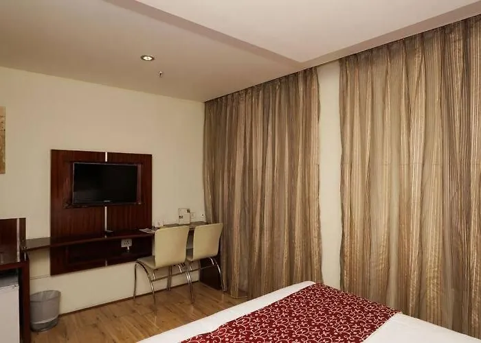 Laila'S County Hotel Pondicherry