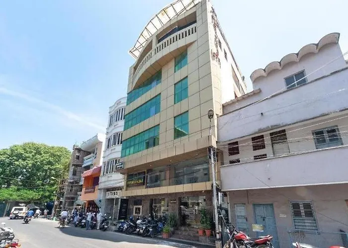Laila'S County Hotel Pondicherry