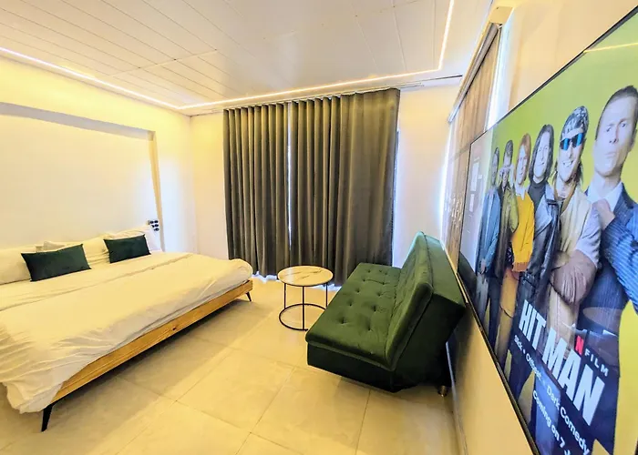 Glass Canvas Mount Abu