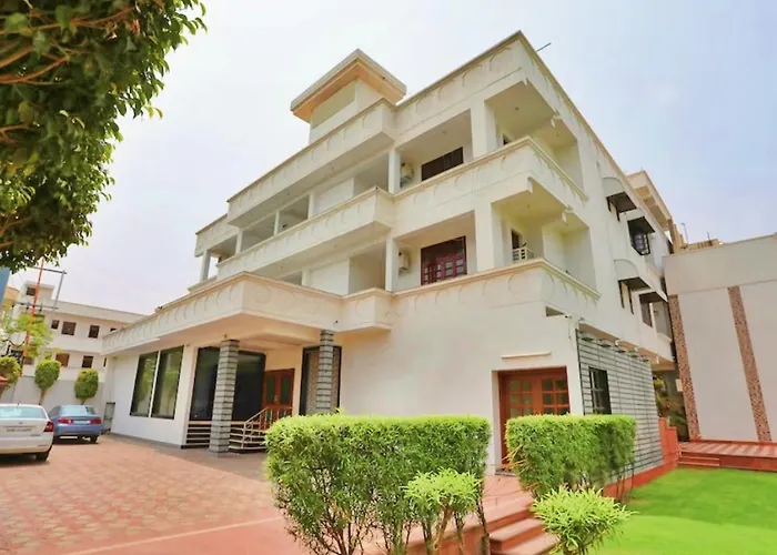 Hotel Marc Royal Agra 