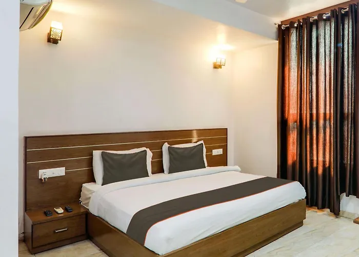 Super Hotel O Diamond Plaza Sitapur 