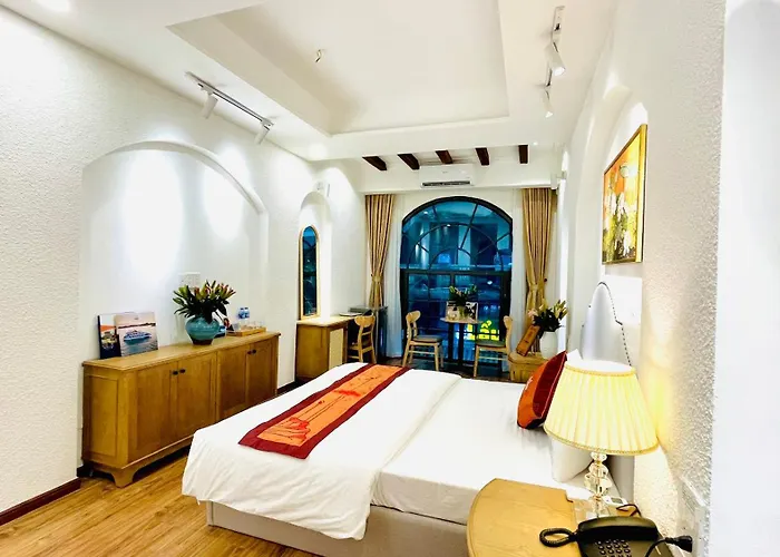 La Mandarina Hotel & Travel At 13 Hang Hanh Street Hanoi