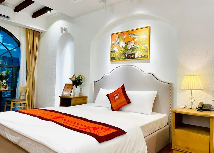 La Mandarina Hotel & Travel At 13 Hang Hanh Street Hanoi