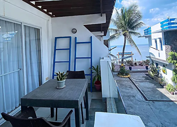 Casa Almarenzo Bed & Breakfast Bolinao