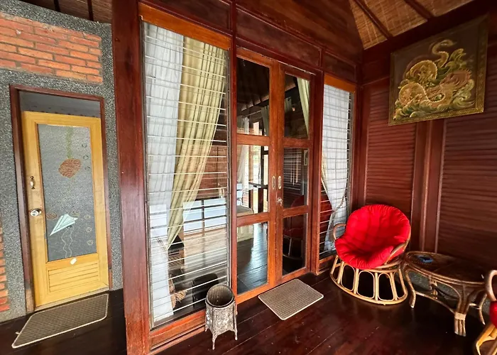 Giri Hill Homestay Nusa Dua 