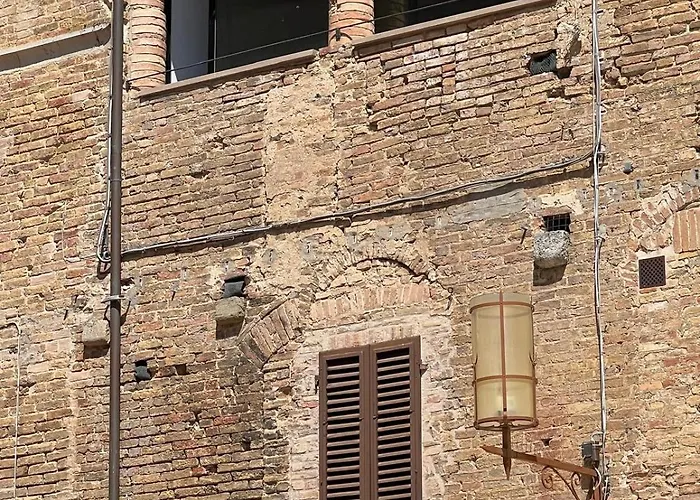 A La Casa Dei Potenti San Gimignano