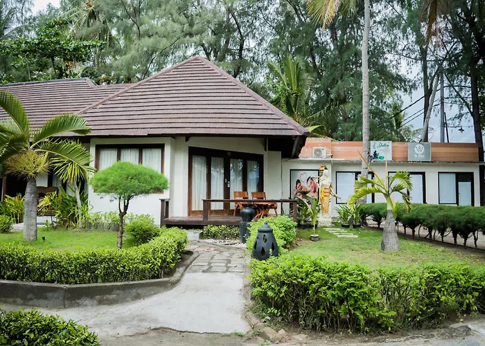 Royal Regantris Villa Karang Gili Air