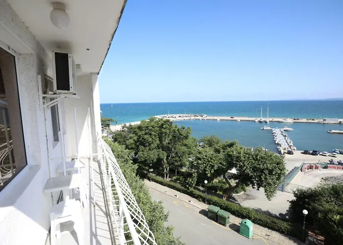 Family Hotel White House Pomorie