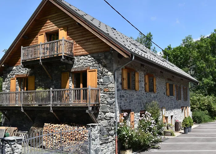 Bed and Breakfast La Clé des Bois à Le Bourg-dʼOisans