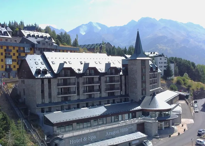 Hotel Snoe Aragon Hills Formigal