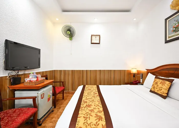 Queen Hotel Saigon Airport TP. Hồ Chí Minh
