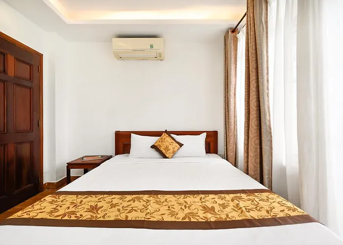 Queen Hotel Saigon Airport TP. Hồ Chí Minh