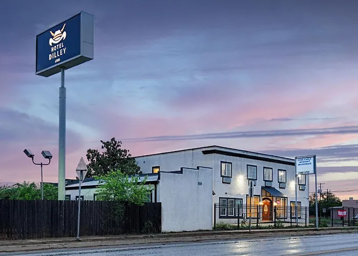 Hotel Dilley Grand