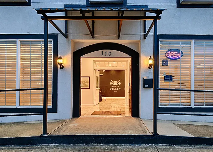Hotel Dilley Grand