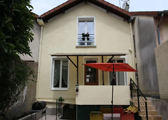 Bed and Breakfast Madame Paris à Villejuif