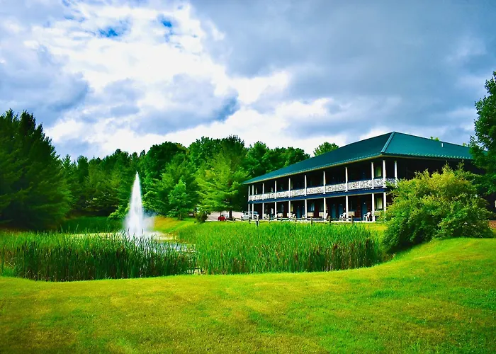4 Season Fun At Legend Cottage Inn Bellaire