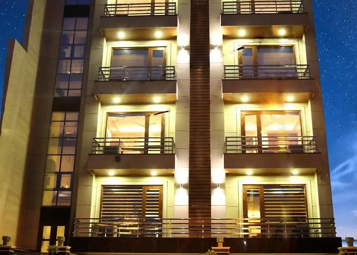 Hotel Hc Grand Near Indraprastha Apollo Hospital New Delhi