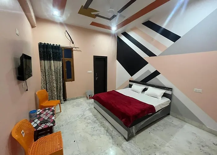 Vaishnavi Dham Hotel Vrindavan