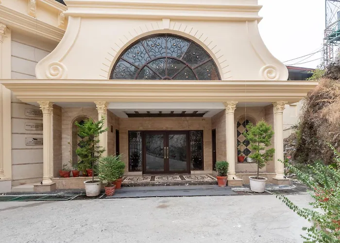 Lawrence Solitaire Resort, Mall Road, Mussoorie