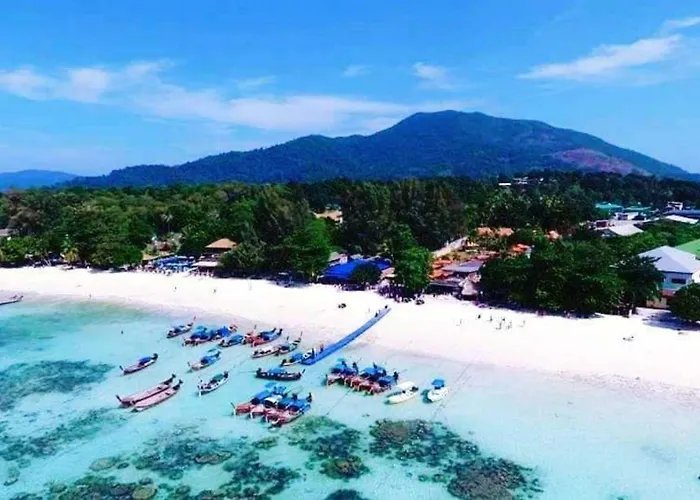 Charming Lipe Beach Resort
