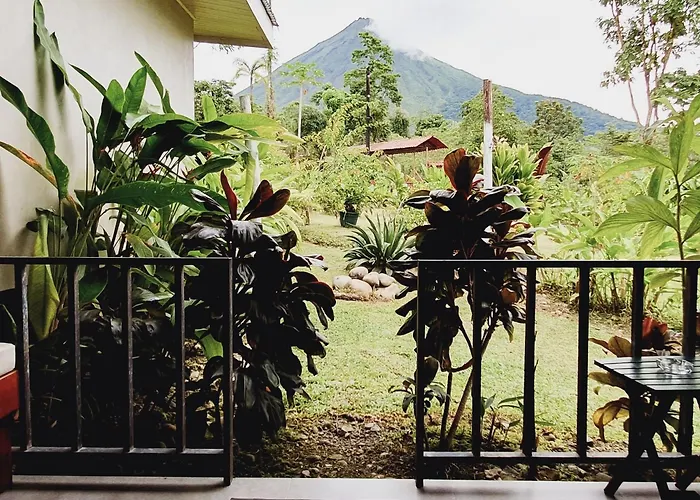 Yellow Tree Suites La Fortuna