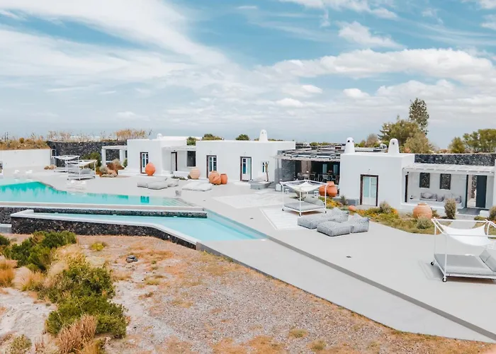 Erosantorini Luxury Private Estate & Suites Fira (Santorini)