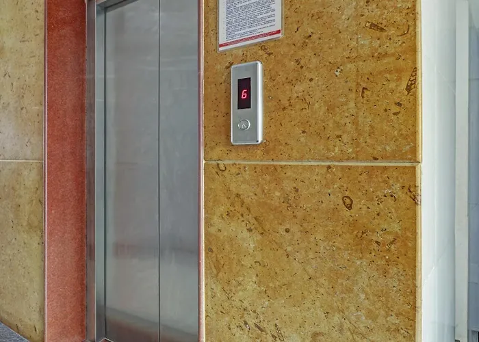 Itsy Hotels Bcp Suites Bangalore