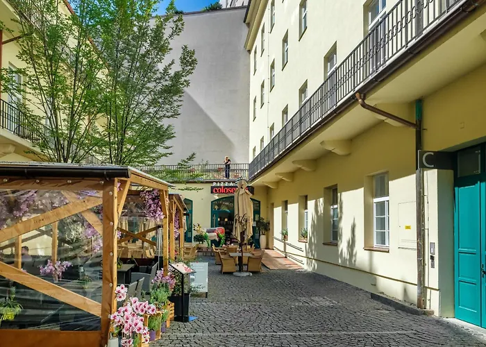 Vn48 Suites By Adrez Prague